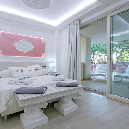 Boutique Paradiso Bovelacci ホテル