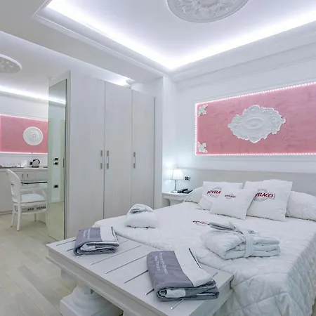 Boutique Paradiso Bovelacci ميلانو ماريتيما
