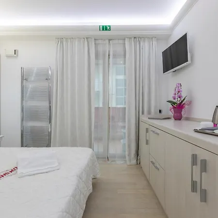 Boutique Paradiso Bovelacci ホテル