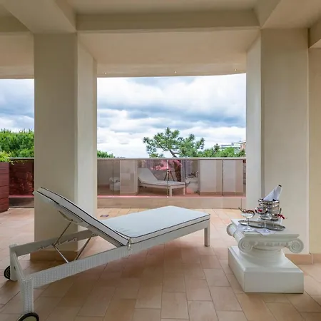Boutique Paradiso Bovelacci ميلانو ماريتيما