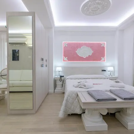 Boutique Paradiso Bovelacci ミラノ・マリッティマ