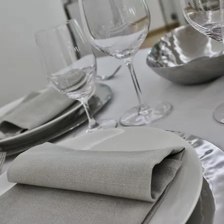 Boutique Paradiso Bovelacci فندق 5*
