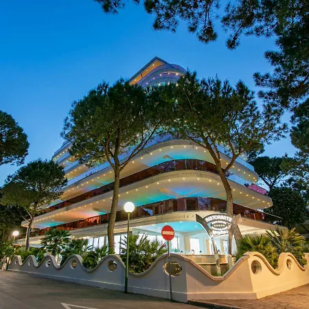 Boutique Paradiso Bovelacci ホテル ミラノ・マリッティマ