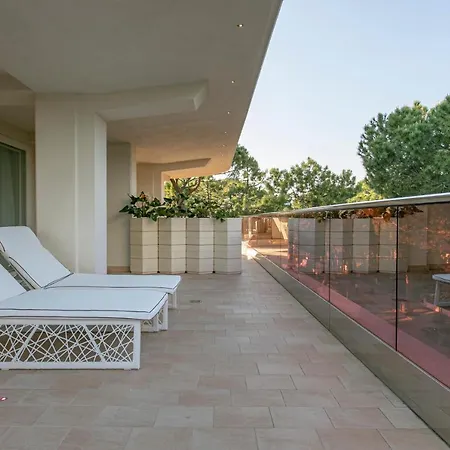 Boutique Paradiso Bovelacci فندق 5*