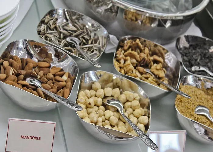 Boutique Paradiso Bovelacci 米兰马瑞提那